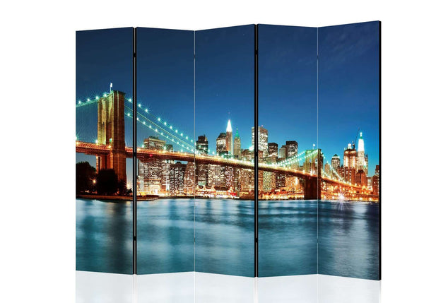 Screen, New York in vibrant colors